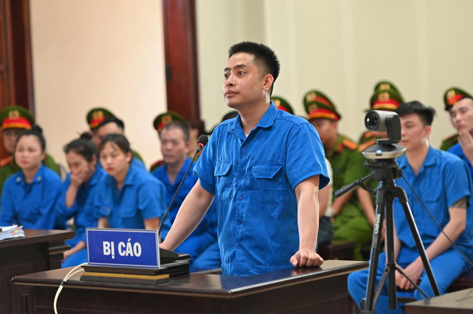 "Trùm" ma túy Bùi Đình Khánh cùng 3 bị cáo khác bị tuyên án tử hình - Ảnh 1.