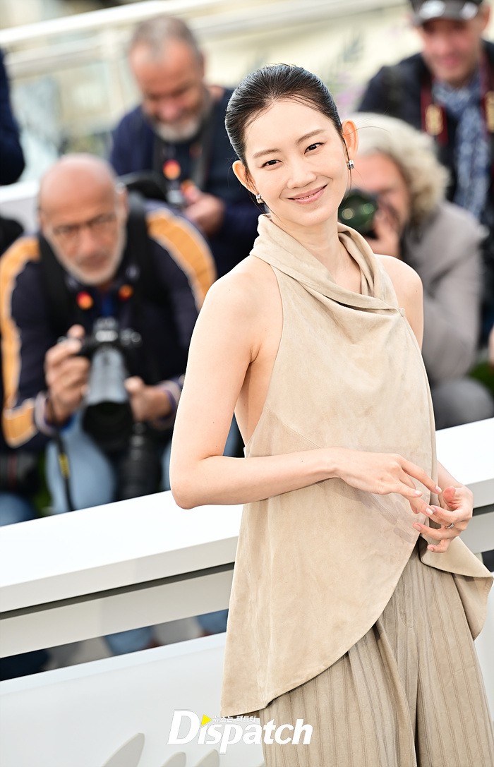 Mỹ nh&acirc;n ng&atilde; đẹp nhất Baeksang đến Cannes: Kh&ocirc;ng ng&atilde; nữa vẫn cực kỳ cuốn h&uacute;t!- Ảnh 7.