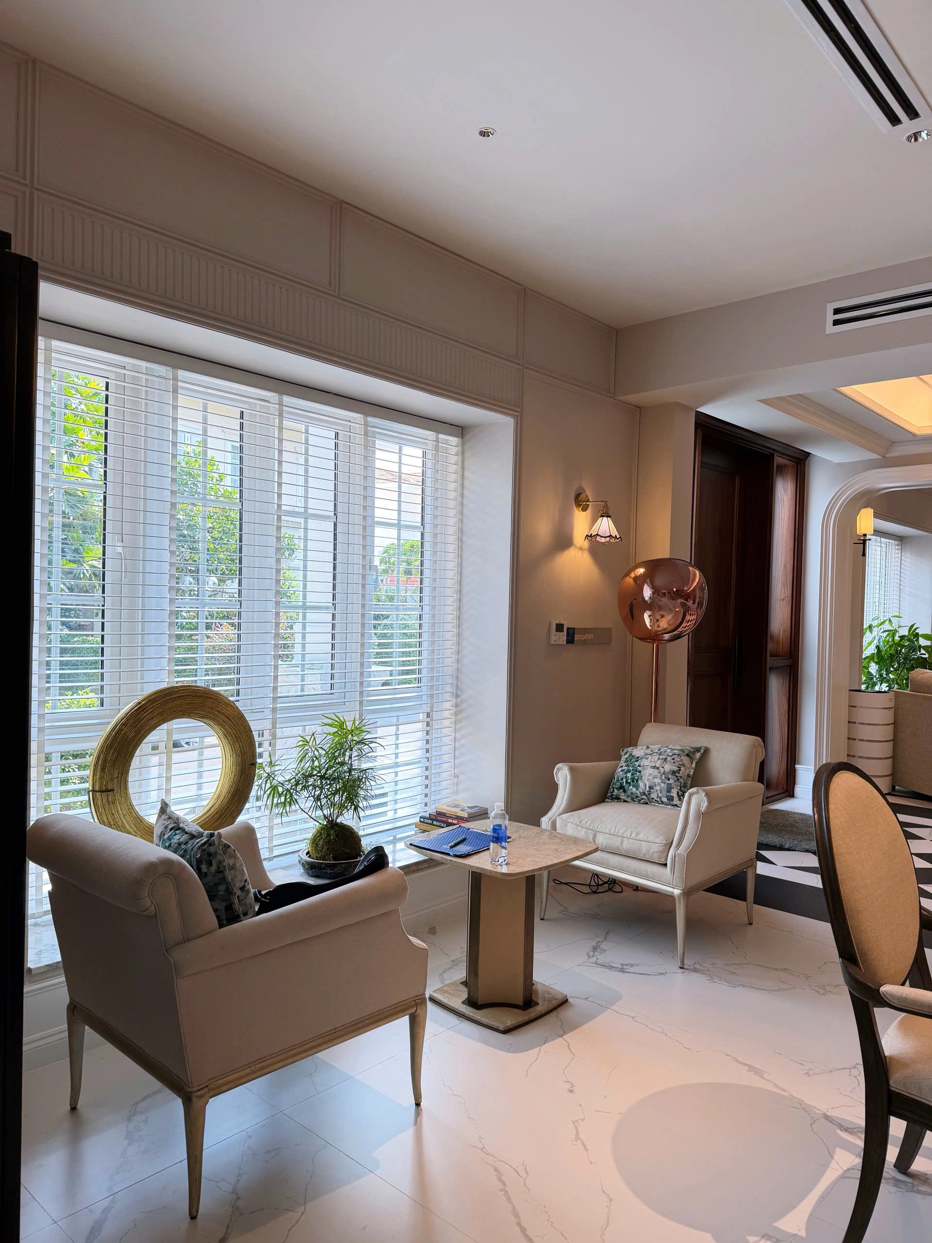 Mỹ nh&acirc;n Việt sinh 2 con trai cho chồng đại gia: 47 tuổi vẫn trẻ đẹp như thiếu nữ, sống đời "nữ ho&agrave;ng" trong biệt thự 200 tỷ- Ảnh 4.