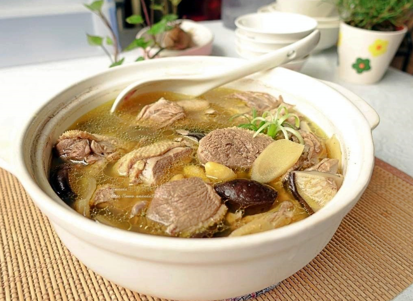Kh&ocirc;ng phải thịt g&agrave; hay thịt b&ograve;, đ&acirc;y l&agrave; 3 m&oacute;n si&ecirc;u ngon từ 3 loại thịt bạn n&ecirc;n nấu cho gia đ&igrave;nh ăn v&agrave;o m&ugrave;a h&egrave;- Ảnh 18.