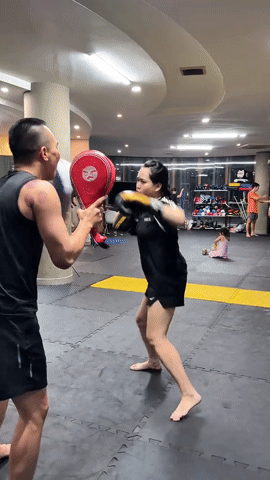 Tr&uacute;c Anh (Mắt Biếc) r&atilde; rời sau buổi tập boxing h&ugrave;ng hục, thế mới thấy lấy lại vibe "n&agrave;ng thơ" đ&acirc;u c&oacute; dễ d&agrave;ng!- Ảnh 4.