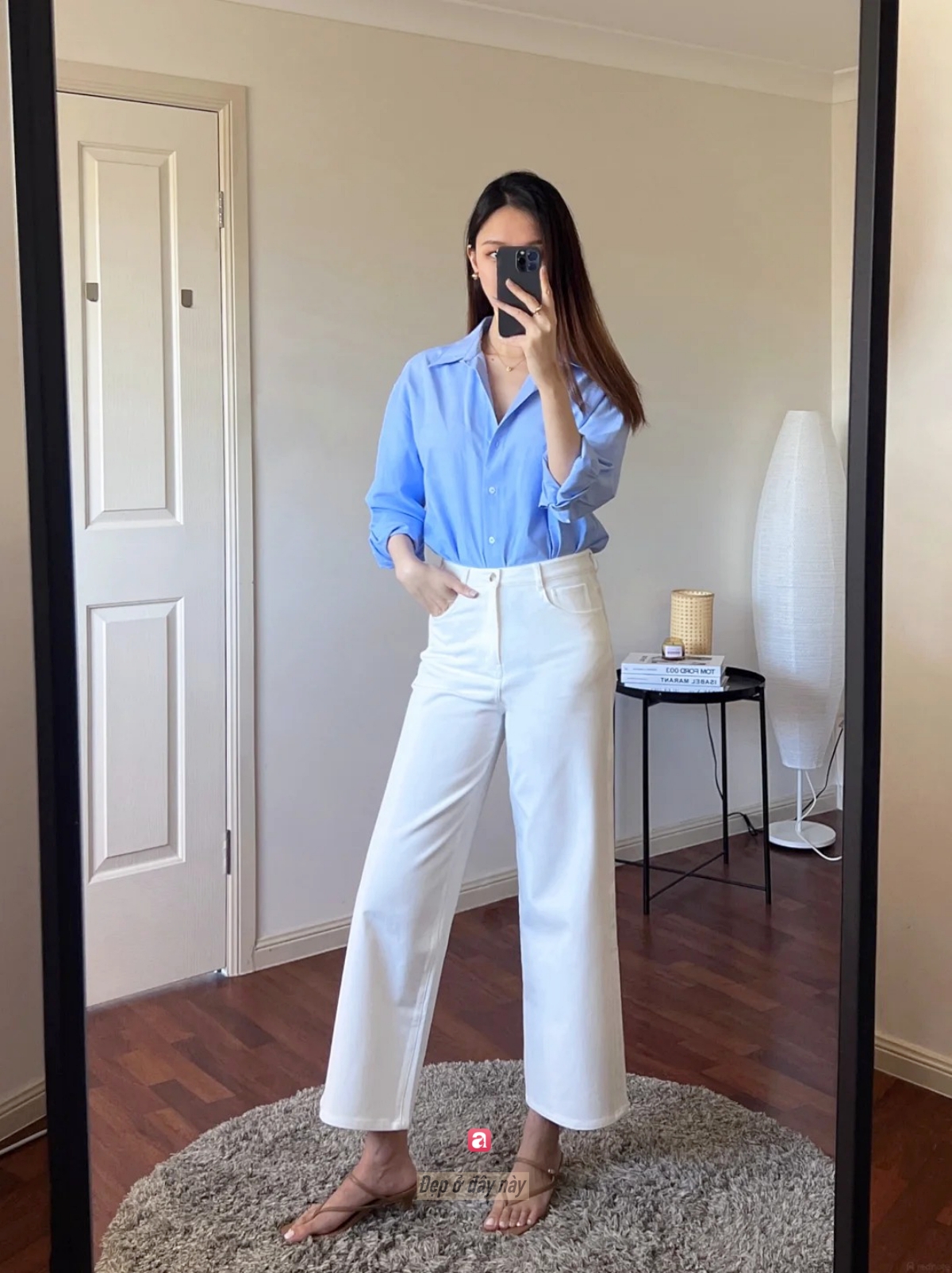 Kh&ocirc;ng cần h&agrave;ng hiệu: Một chiếc quần trắng đ&uacute;ng phom cũng gi&uacute;p bạn tr&ocirc;ng c&oacute; gu như phụ nữ Ph&aacute;p- Ảnh 4.