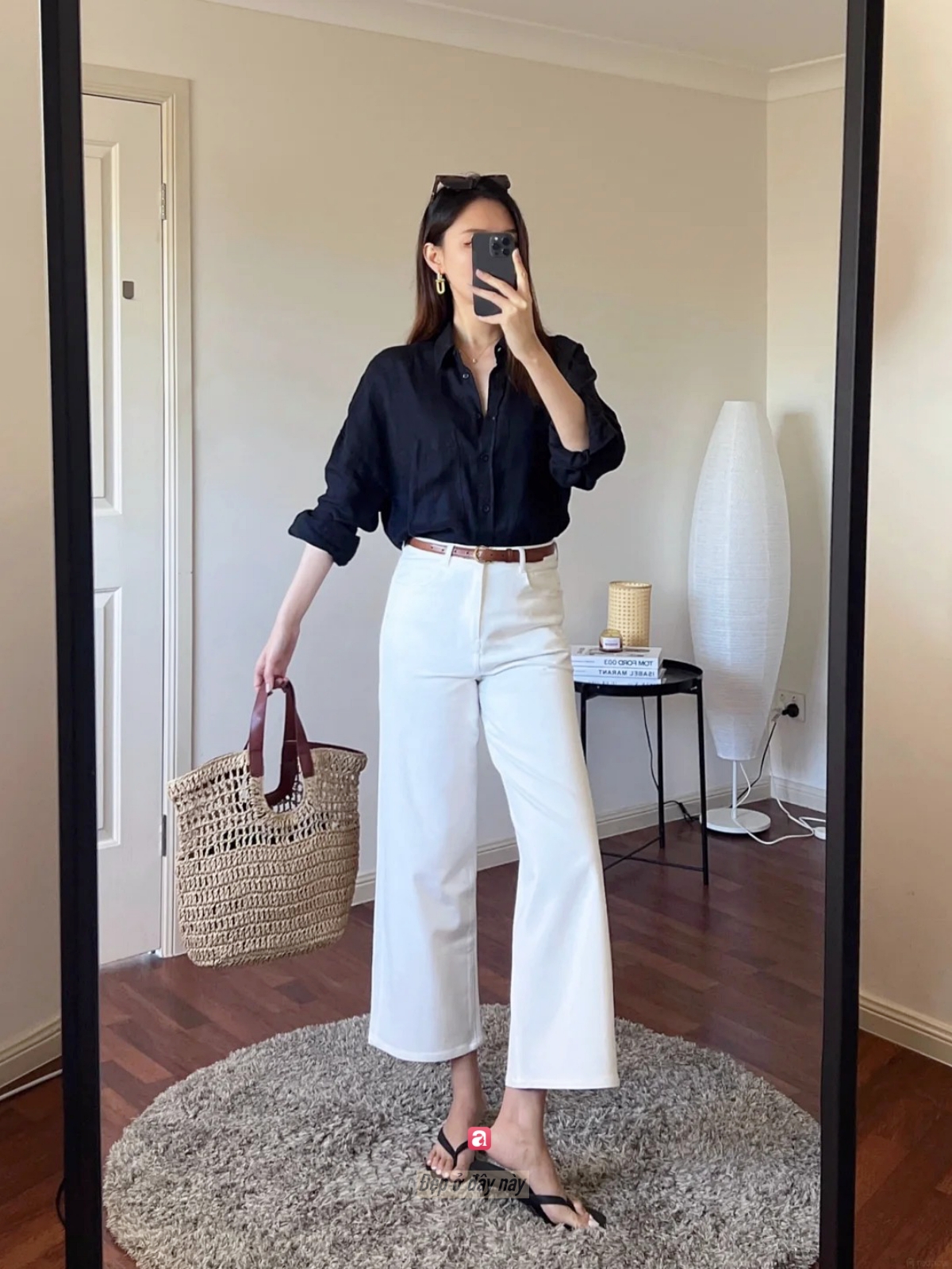 Kh&ocirc;ng cần h&agrave;ng hiệu: Một chiếc quần trắng đ&uacute;ng phom cũng gi&uacute;p bạn tr&ocirc;ng c&oacute; gu như phụ nữ Ph&aacute;p- Ảnh 5.