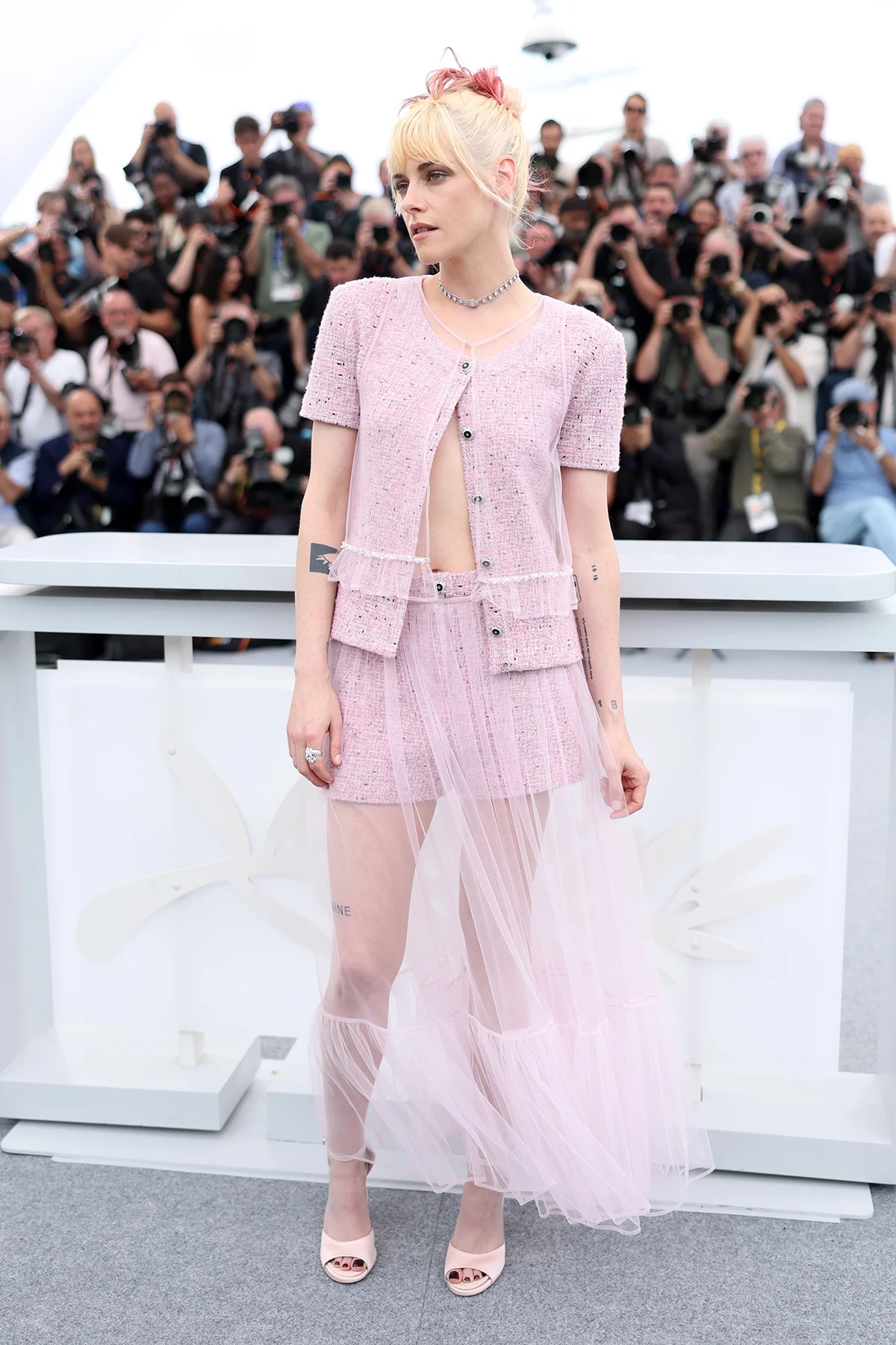 Minh tinh hạng A g&acirc;y sốc v&igrave; ăn mặc hớ h&ecirc;nh, lộ điểm nhạy cảm ở Cannes 2026- Ảnh 6.