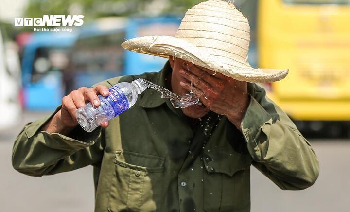 El Nino x&aacute;c suất cao quay lại từ th&aacute;ng 6, Việt Nam đối mặt m&ugrave;a h&egrave; khốc liệt- Ảnh 1.