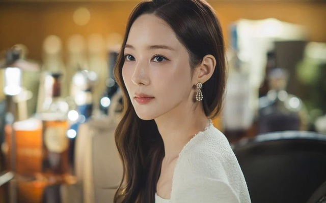 Park Min-young v&agrave; c&aacute;i gi&aacute; của "body m&agrave;n ảnh": C&agrave;ng gầy c&agrave;ng được khen &ldquo;chuy&ecirc;n nghiệp&rdquo;, nhưng cơ thể đang phải trả gi&aacute; thế n&agrave;o?- Ảnh 2.
