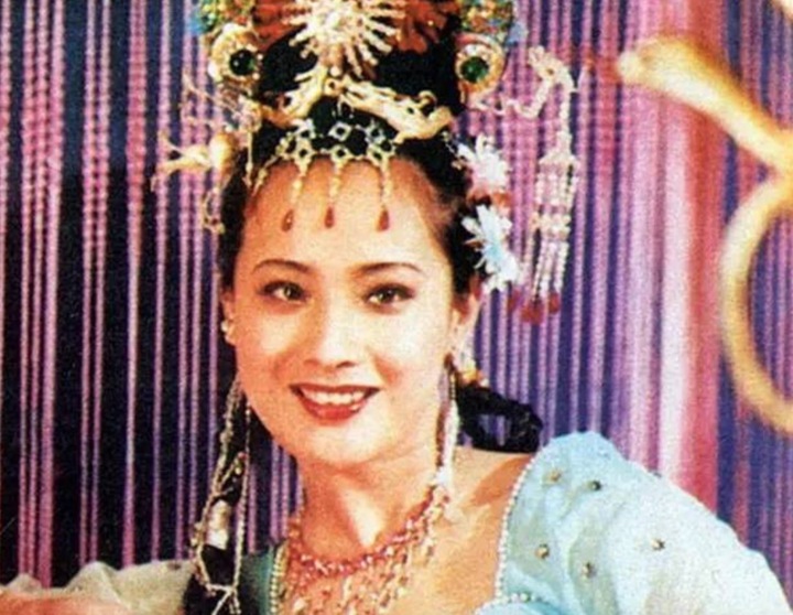 Con đường trở th&agrave;nh tỷ ph&uacute; của y&ecirc;u tinh xinh đẹp nhất "T&acirc;y du k&yacute;"- Ảnh 1.