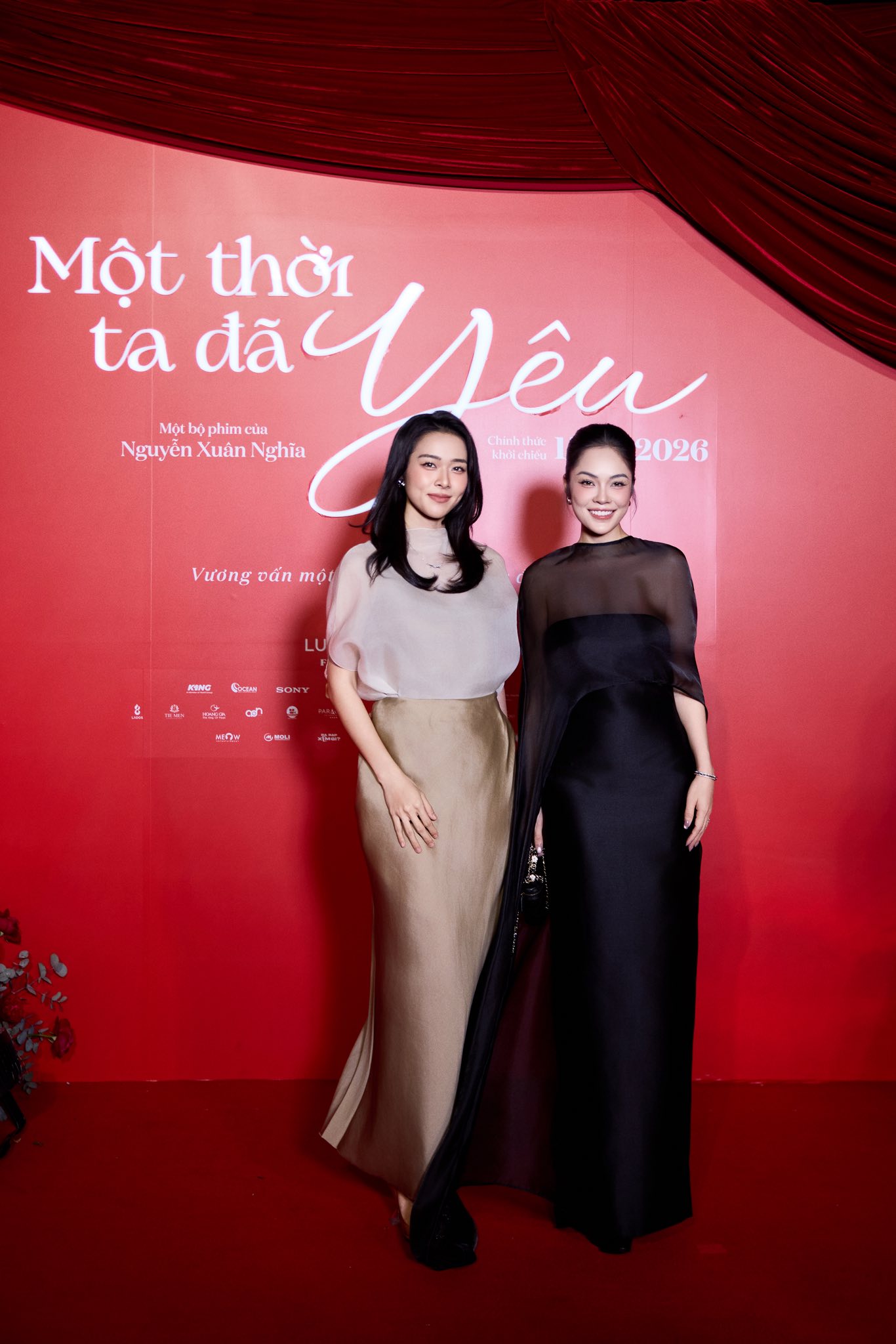 Khung h&igrave;nh đang h&uacute;t cả triệu view: Đối thủ của Ngọc Trinh chưa bằng 1 mỹ nh&acirc;n miền T&acirc;y- Ảnh 1.