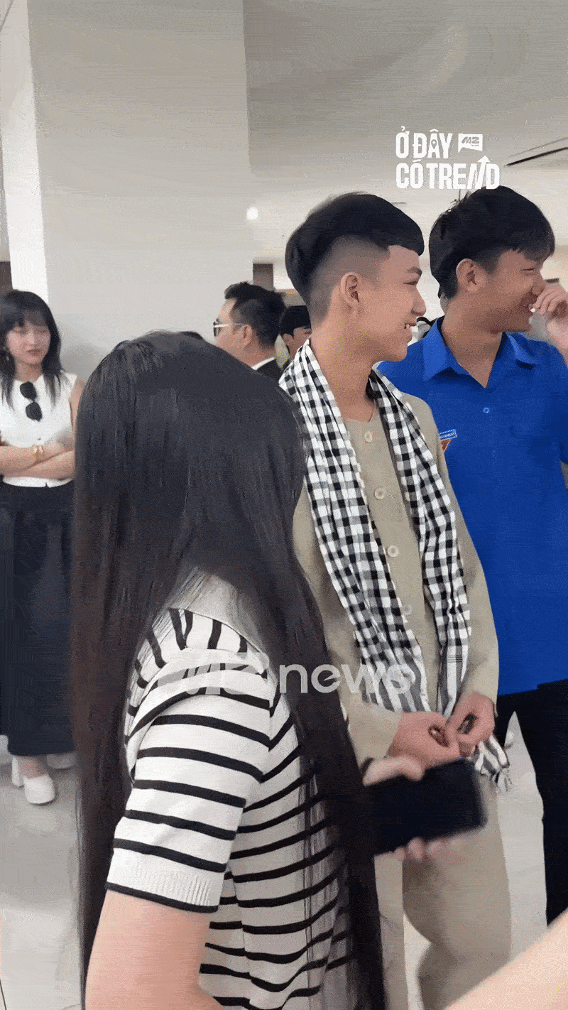 M&agrave;n dậy th&igrave; th&agrave;nh c&ocirc;ng nhất Việt Nam l&agrave; đ&acirc;y: Mới 15 tuổi đ&atilde; ra d&aacute;ng đại mỹ nh&acirc;n, visual n&eacute;t căng kh&ocirc;ng điểm trừ- Ảnh 2.