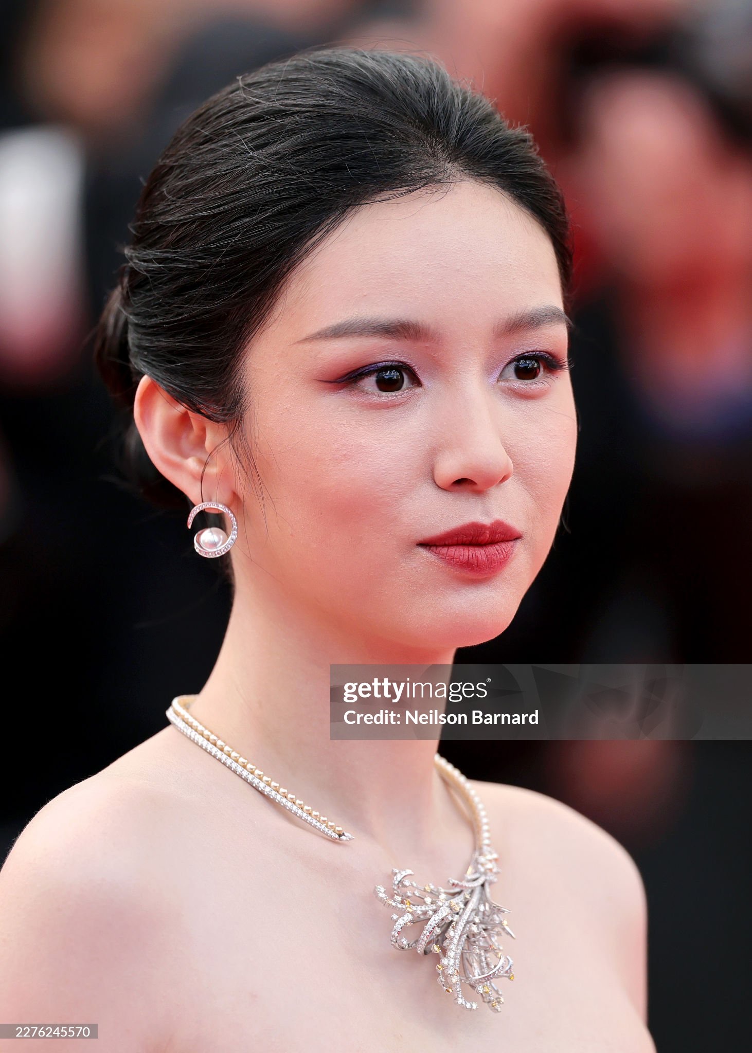 Getty Images b&oacute;c trần ch&ecirc;nh lệch nhan sắc giữa sao Trung v&agrave; H&agrave;n- Ảnh 12.