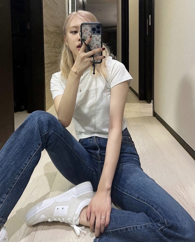 &ldquo;Clean Fit&rdquo; v&agrave; triết l&yacute; mặc đẹp mới: &Iacute;t hơn nhưng tinh tế hơn- Ảnh 4.