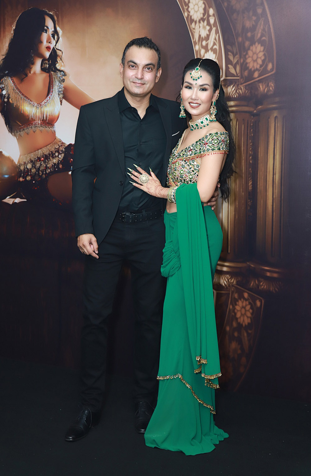 Việt Nam c&oacute; mẹ 2 con chạy show từ Nam ra Bắc mất ăn mất ngủ, chương tr&igrave;nh quốc gia n&agrave;o cũng c&oacute; mặt- Ảnh 6.