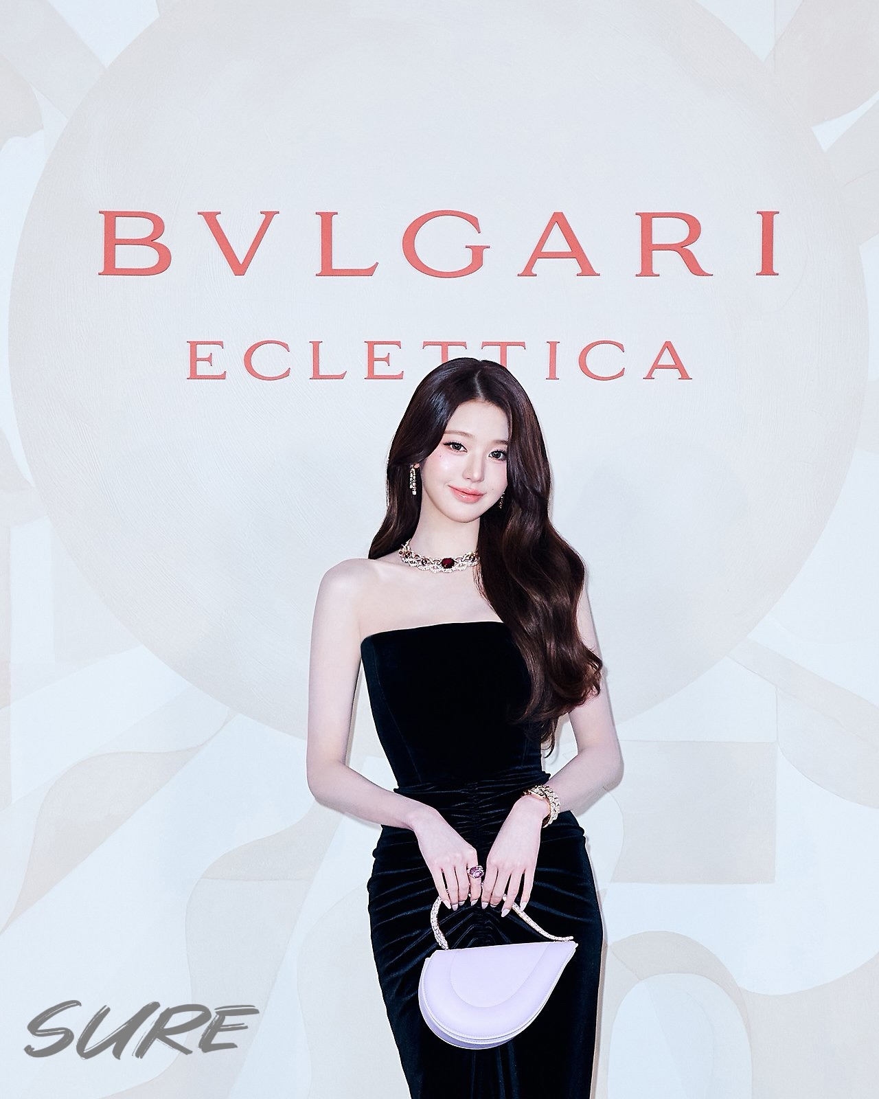 Thực hư chuyện khe ngực của "c&ocirc;ng ch&uacute;a Kpop" bị xo&aacute; sạch bởi tay BVLGARI- Ảnh 9.