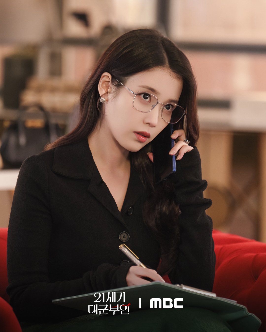 Showbiz c&oacute; mỹ nh&acirc;n cứ ra nhạc l&agrave; top 1 cả nước, bỗng th&agrave;nh "tội đồ quốc d&acirc;n" xin lỗi vẫn kh&ocirc;ng được tha  - Ảnh 12.