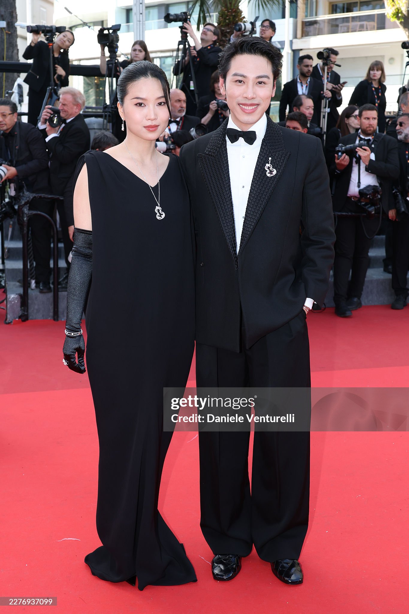 LHP Cannes ng&agrave;y 7: Vợ Ronaldo khoe body "ngồn ngộn", si&ecirc;u mẫu Coco Rocha "thị phạm" tạo d&aacute;ng ngay tr&ecirc;n thảm đỏ- Ảnh 36.