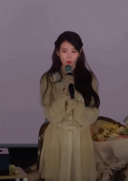 Showbiz c&oacute; mỹ nh&acirc;n cứ ra nhạc l&agrave; top 1 cả nước, bỗng th&agrave;nh "tội đồ quốc d&acirc;n" xin lỗi vẫn kh&ocirc;ng được tha  - Ảnh 10.