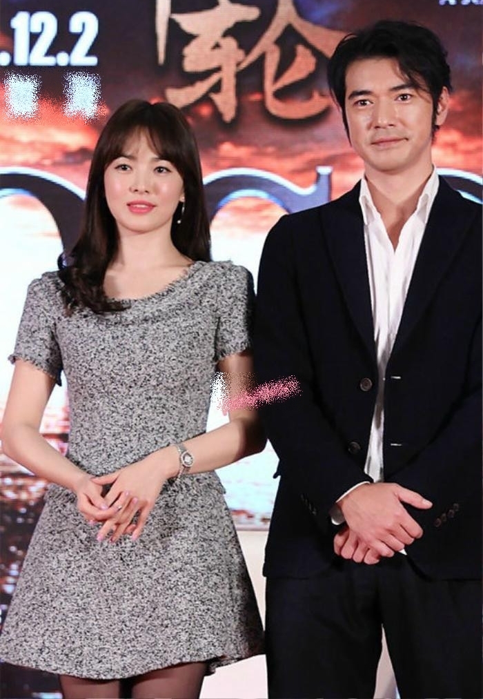 Người đ&agrave;n &ocirc;ng duy nhất khiến Song Hye Kyo, Trần Kiều &Acirc;n m&ecirc; mệt suốt 25 năm- Ảnh 3.