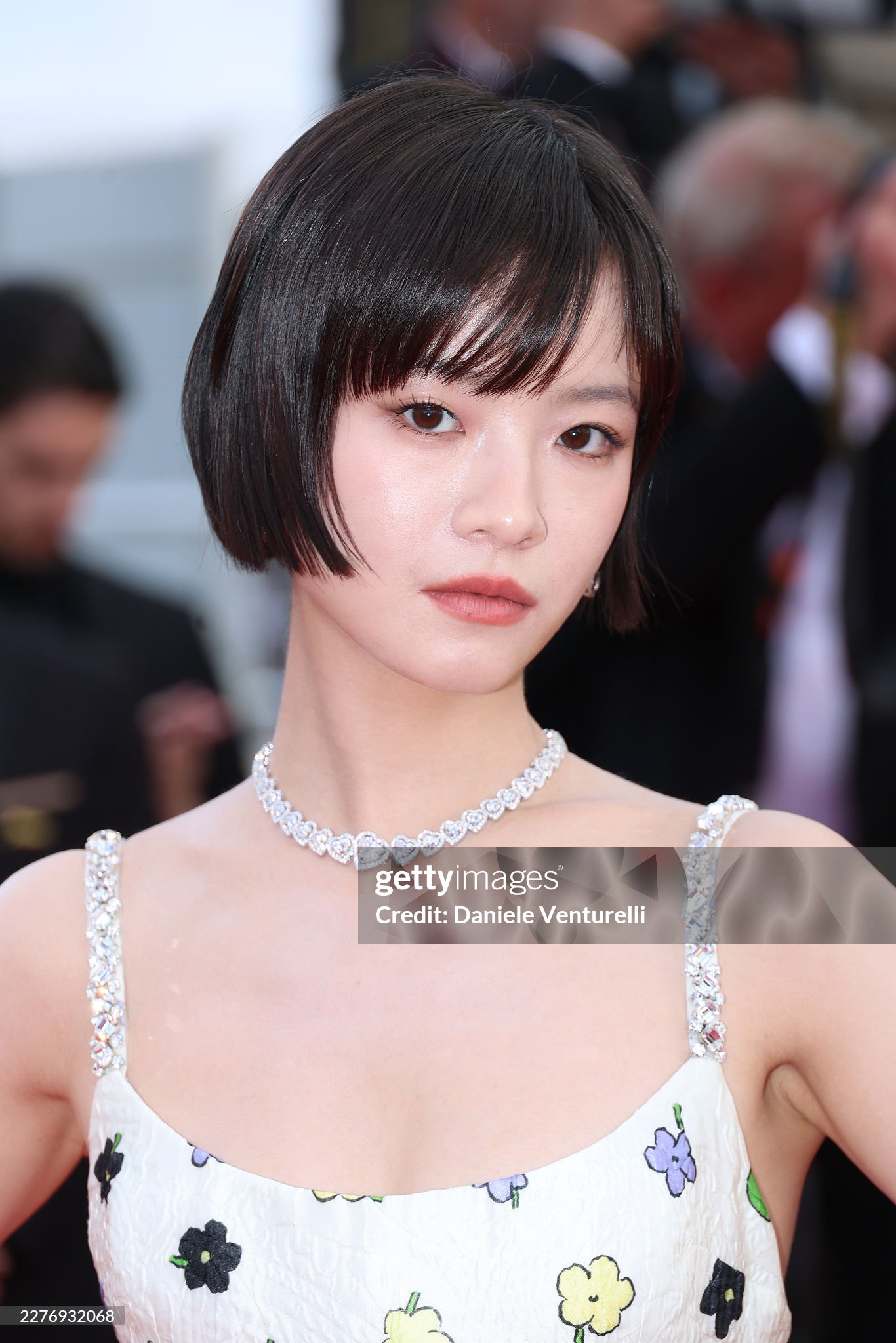LHP Cannes ng&agrave;y 7: Vợ Ronaldo khoe body "ngồn ngộn", si&ecirc;u mẫu Coco Rocha "thị phạm" tạo d&aacute;ng ngay tr&ecirc;n thảm đỏ- Ảnh 8.