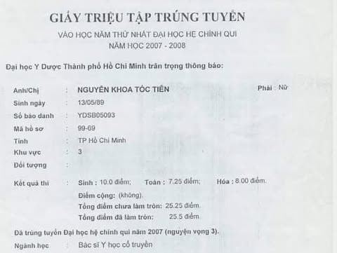 Việt Nam c&oacute; mỹ nh&acirc;n thi Đại học đạt điểm 10, đỗ trường Y Dược nhưng bỏ học đi h&aacute;t bị mẹ từ mặt- Ảnh 2.