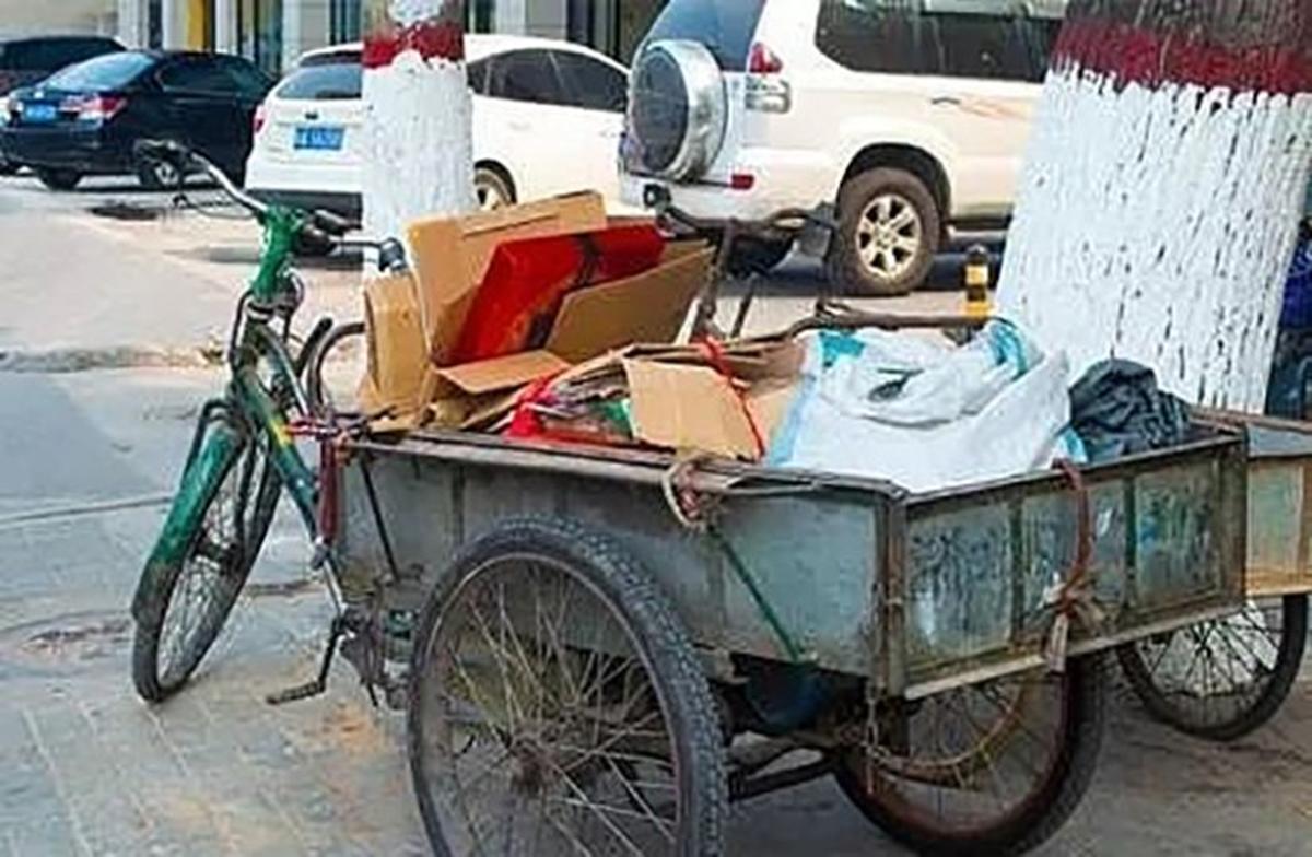 Từng nhặt r&aacute;c mưu sinh, 8 năm sau bước l&ecirc;n h&agrave;ng tỷ ph&uacute;: H&agrave;nh tr&igrave;nh kh&oacute; tin của người đ&agrave;n &ocirc;ng 33 tuổi - Ảnh 2.