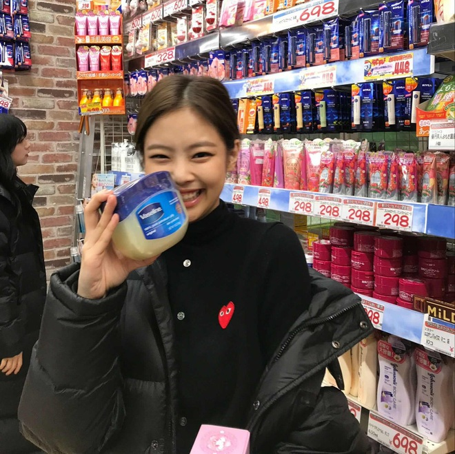&ldquo;T&igrave;nh y&ecirc;u đời đầu&rdquo; của Jennie ch&iacute;nh thức cho n&agrave;ng danh phận: Ẩn sạch b&agrave;i đăng, chỉ follow m&igrave;nh em!- Ảnh 8.