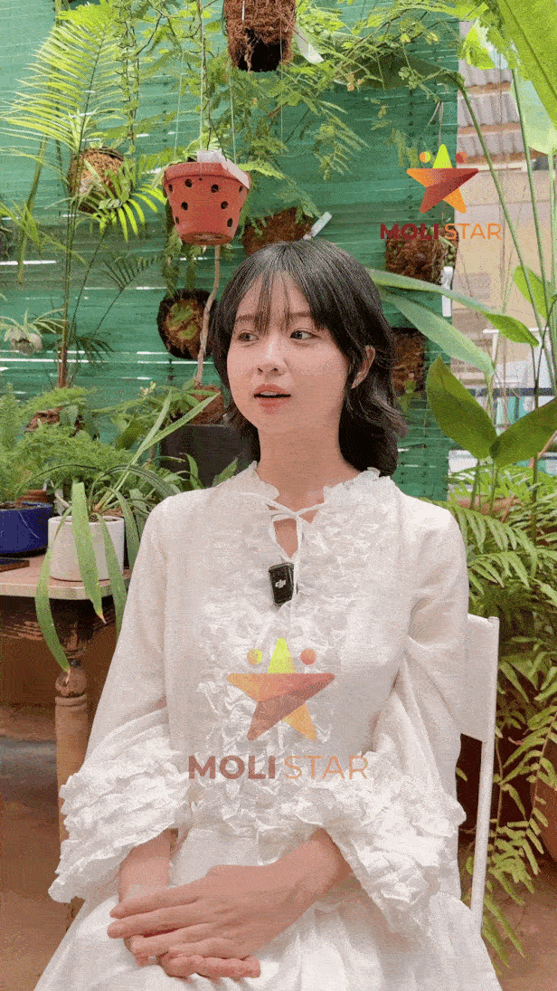 Tranh c&atilde;i nữ diễn vi&ecirc;n Việt kh&ocirc;ng chịu đ&oacute;ng cảnh h&ocirc;n trong phim ng&ocirc;n t&igrave;nh, netizen n&oacute;i thẳng &ldquo;th&ocirc;i l&agrave;m nghề kh&aacute;c đi em&rdquo;- Ảnh 1.