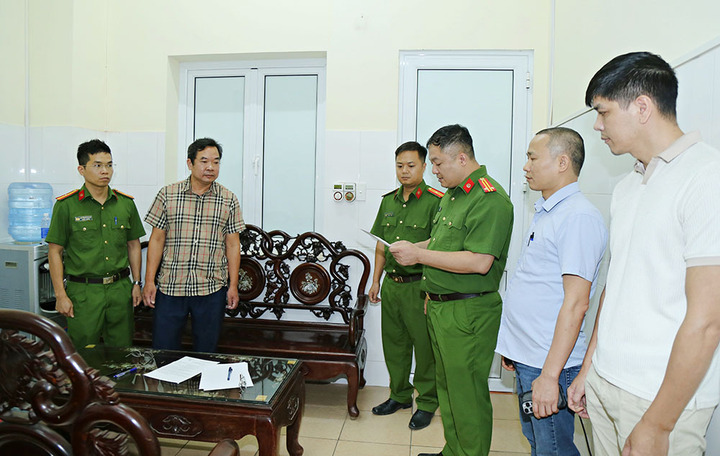 Triệt phá đường dây làm giả bệnh án trốn thi hành án, khởi tố 32 bị can ở Bắc Ninh- Ảnh 2.