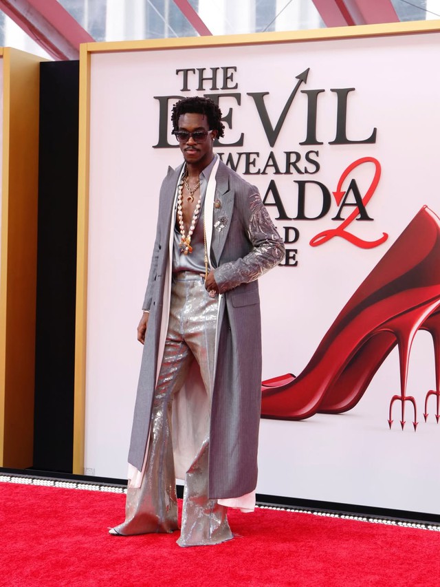 The Devil wears Prada 2: Kể rất hay về nghề nhưng thời trang lại g&acirc;y tuột mood- Ảnh 12.