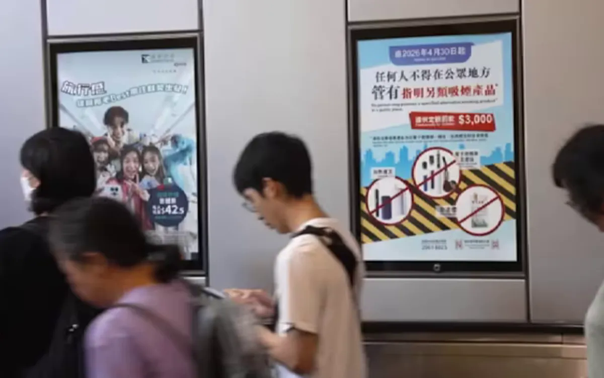 Hong Kong (Trung Quốc) ch&iacute;nh thức cấm h&uacute;t thuốc l&aacute; điện tử nơi c&ocirc;ng cộng - Ảnh 1.