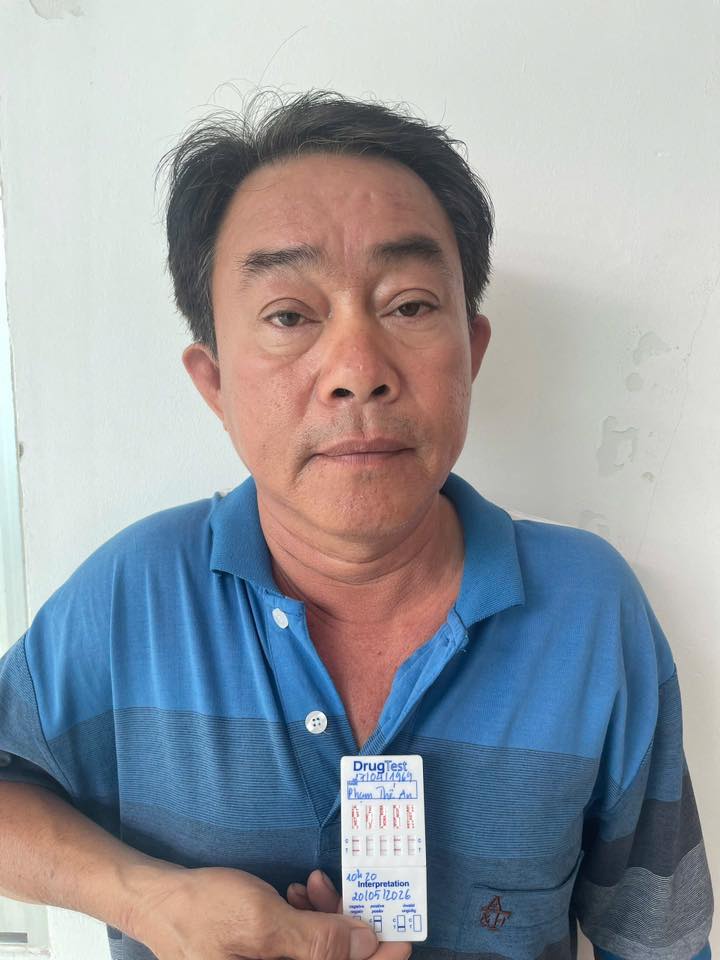 Lộ diện thanh ni&ecirc;n đi Vario đấm đ&aacute; t&uacute;i bụi người chở bia giữa đường để "đ&ograve;i lại c&ocirc;ng bằng" cho bạn g&aacute;i- Ảnh 1.
