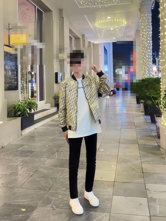 Giải phẫu gu thẩm mỹ "chọi coin": Tại sao giới gi&agrave;u xổi to&agrave;n cầu từ Dubai đến thầy dạy l&agrave;m gi&agrave;u ph&ocirc;ng bạt Việt Nam, đều mặc c&ugrave;ng một kiểu?- Ảnh 10.