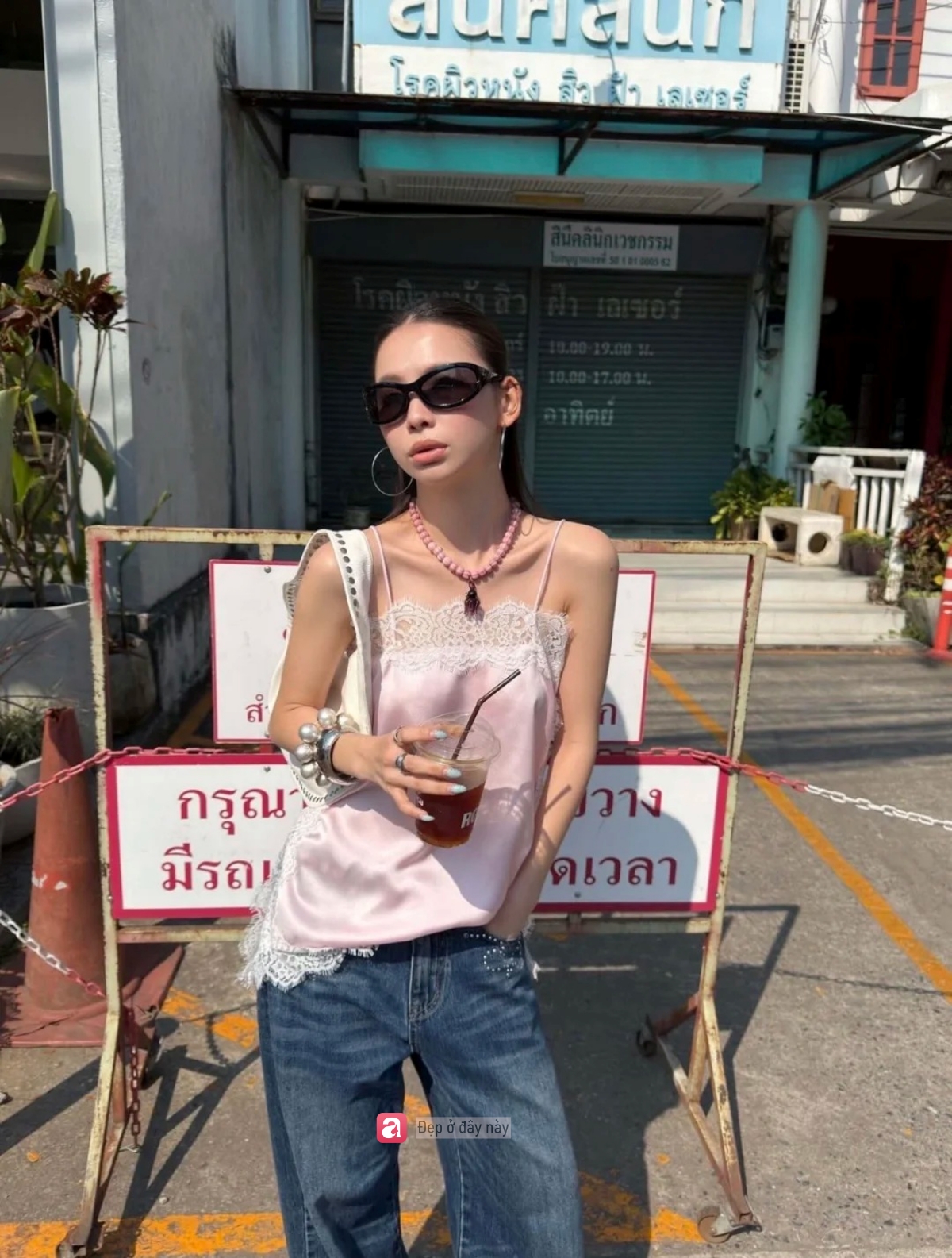 Phụ nữ 2026 đam m&ecirc; phong c&aacute;ch "quiet luxyry", giống như vừa bước ra từ ph&ograve;ng ngủ sang trọng- Ảnh 14.