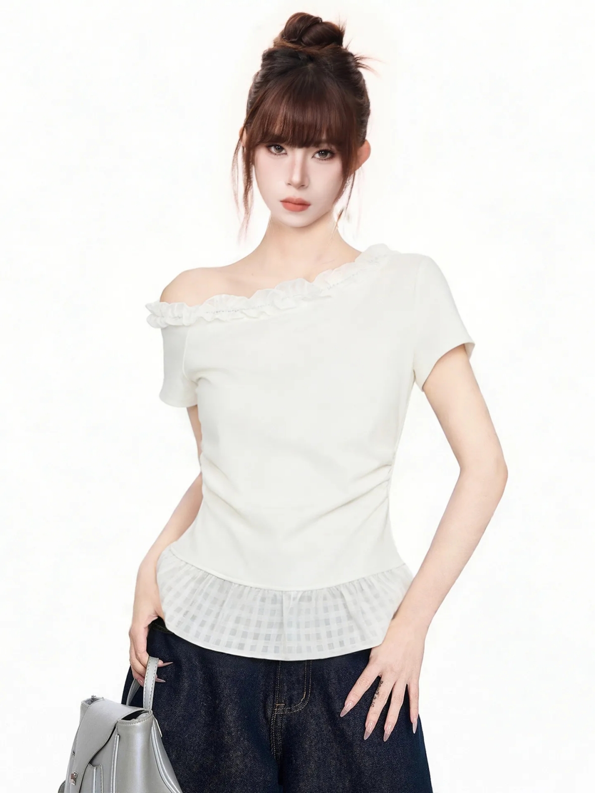Phụ nữ 2026 đam m&ecirc; phong c&aacute;ch "quiet luxyry", giống như vừa bước ra từ ph&ograve;ng ngủ sang trọng- Ảnh 23.