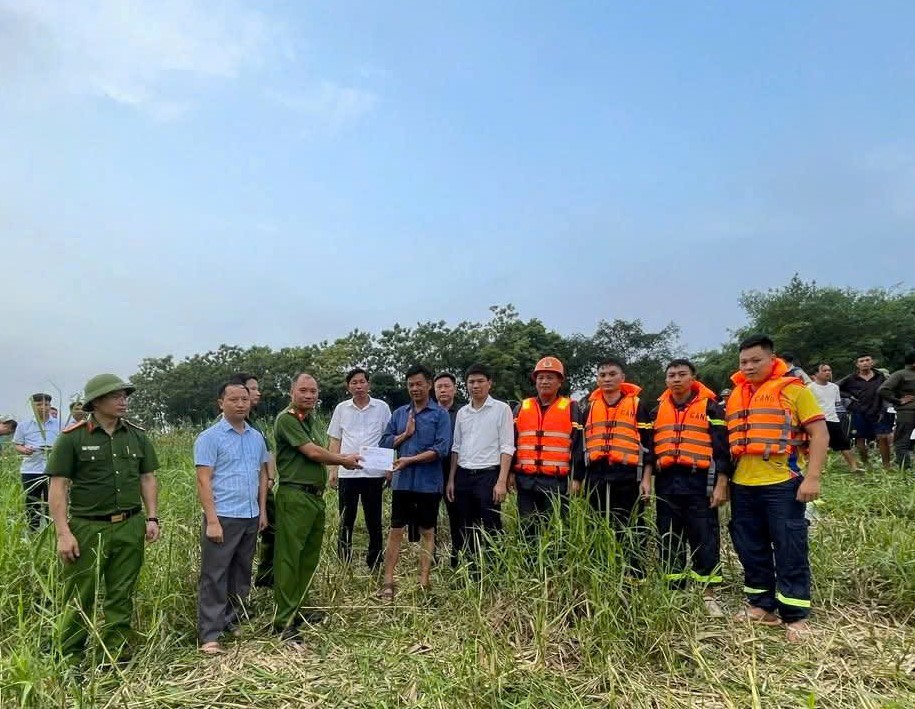 Vụ đuối nước đặc biệt nghiêm trọng, 5 trẻ em tử vong: Lời kể của người tìm thấy 3 thi thể - Ảnh 2.