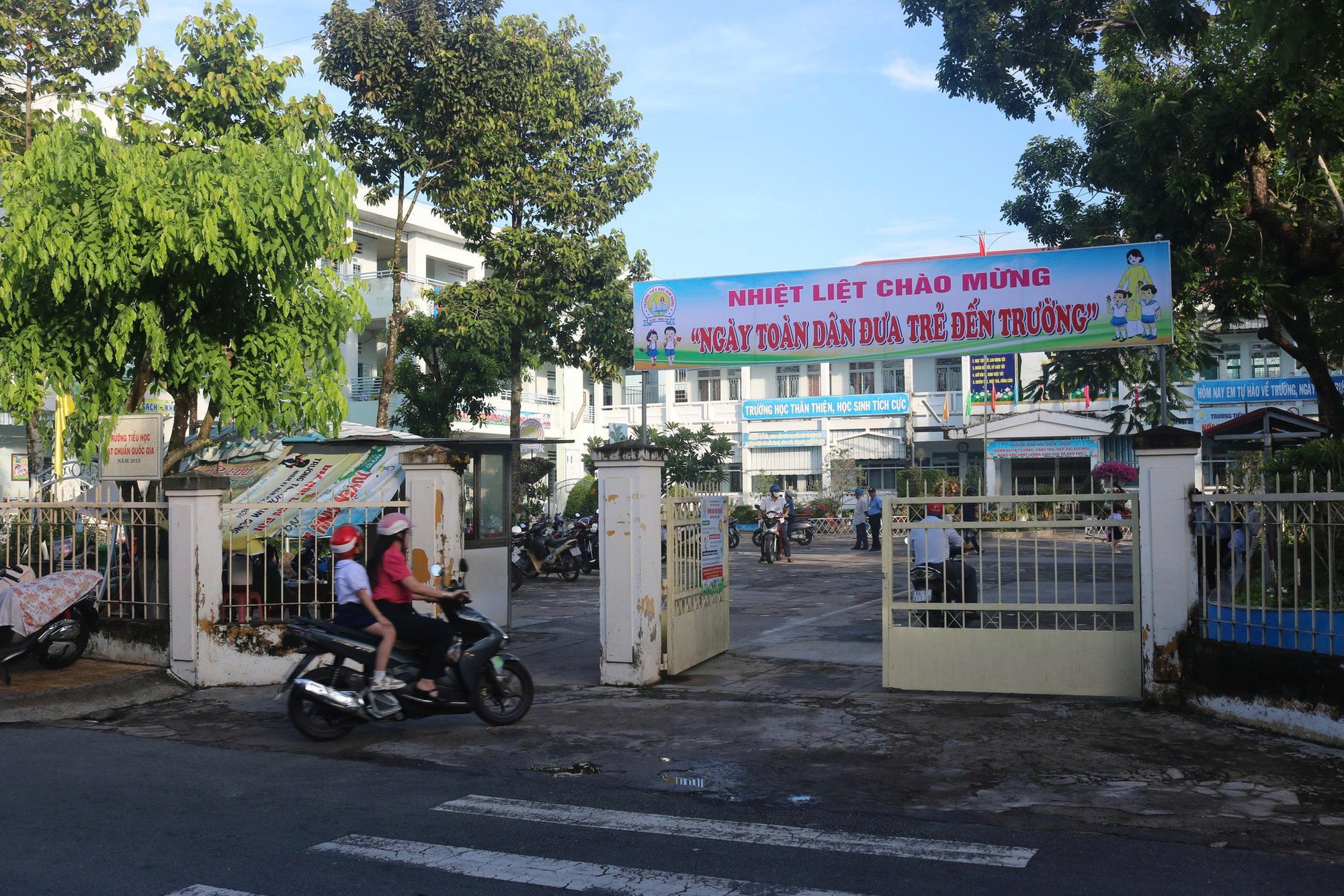Số người nhập viện nghi do ngộ độc thực phẩm ở Đồng Tháp tăng "chóng mặt" - Ảnh 1.