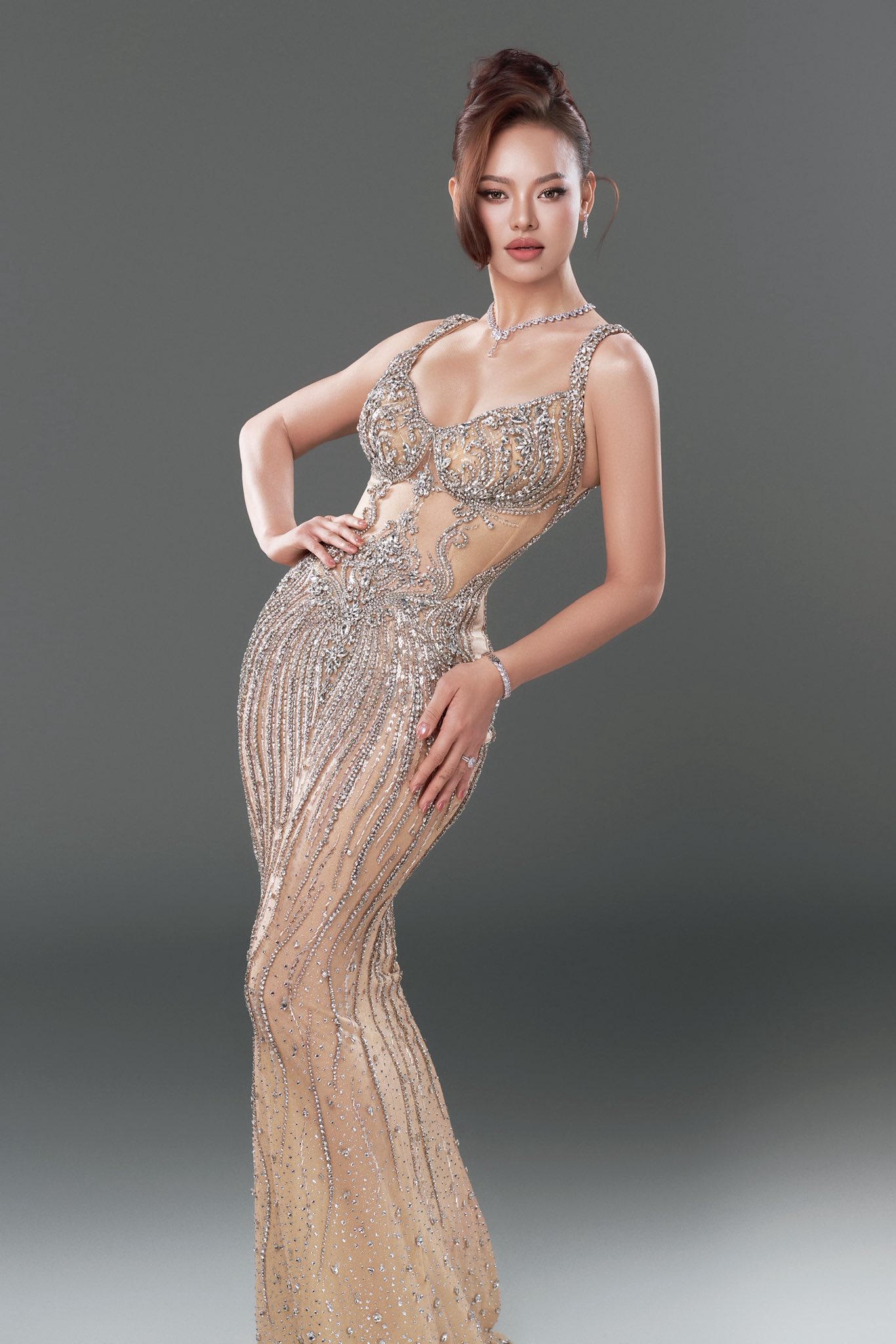 Mai Ng&ocirc; h&eacute; lộ 4 b&agrave;i tập gi&uacute;p v&ograve;ng 3 săn chắc, sexy trước thềm Miss Supranational 2026- Ảnh 6.