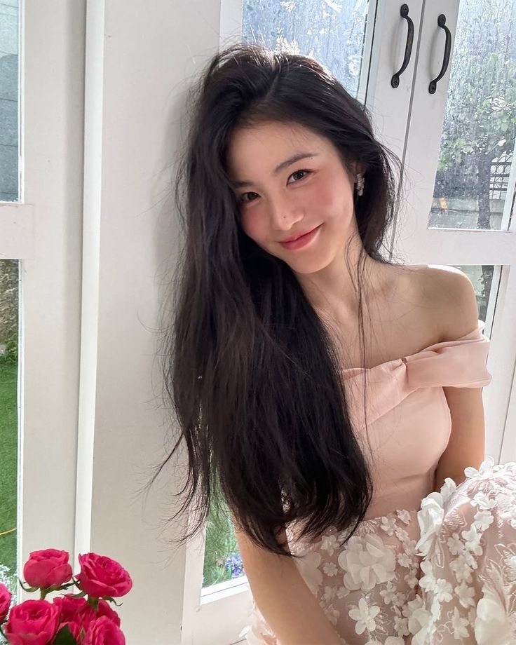 "&Aacute;c nữ" tr&ecirc;n phim ngo&agrave;i đời hiền như ti&ecirc;n nữ: Mặt xinh d&aacute;ng xịn, mặc đẹp kh&ocirc;ng trượt ph&aacute;t n&agrave;o- Ảnh 4.