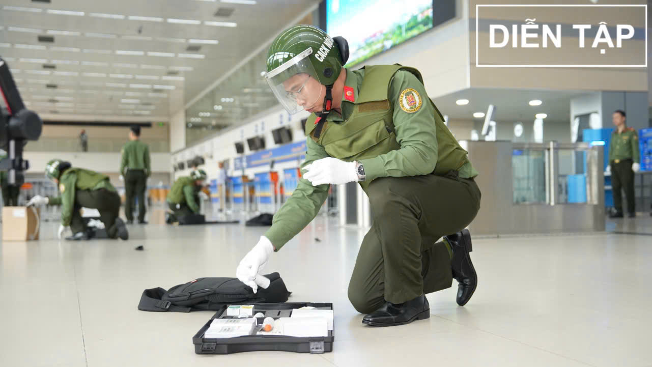Hơn 300 người diễn tập xử lý gây rối tại sân bay Nội Bài - Ảnh 16.