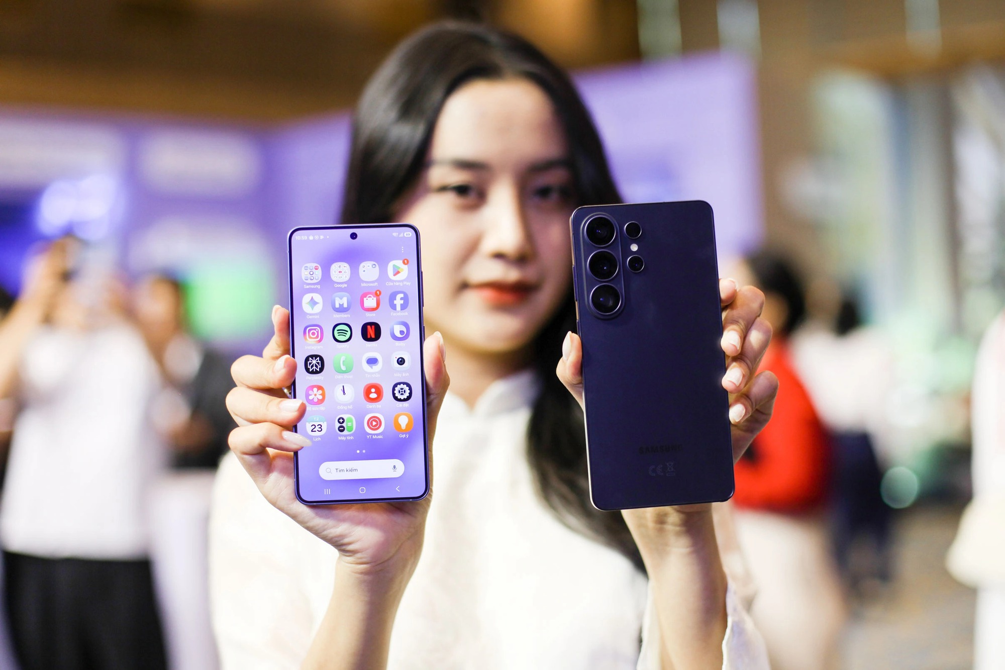 Mua sắm th&ocirc;ng minh l&agrave; đ&acirc;y, ưu đ&atilde;i chồng ưu đ&atilde;i khi mua Galaxy S26 series - Ảnh 2.