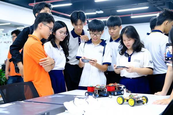 AI đang định nghĩa lại ng&agrave;nh kinh tế: Những chuy&ecirc;n ng&agrave;nh h&uacute;t Gen Z m&ugrave;a tuyển sinh 2026 - Ảnh 1.
