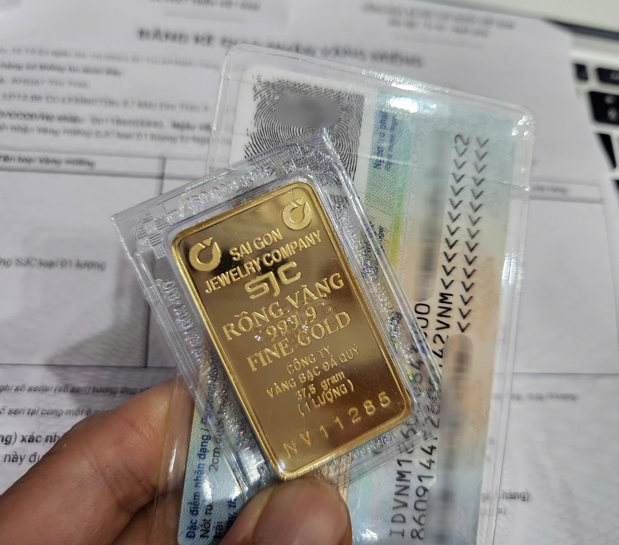 Giá vàng miếng SJC giảm mạnh Cuối ngày 21 - 5 , ảnh hưởng từ thị trường quốc tế - Ảnh 2. Giá vàng miếng SJC giảm mạnh Cuối ngày 21 - 5 , ảnh hưởng từ thị trường quốc tế - Ảnh 2.