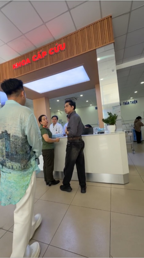 Danh ca Ngọc Sơn đi x&eacute;t nghiệm ma t&uacute;y- Ảnh 2.