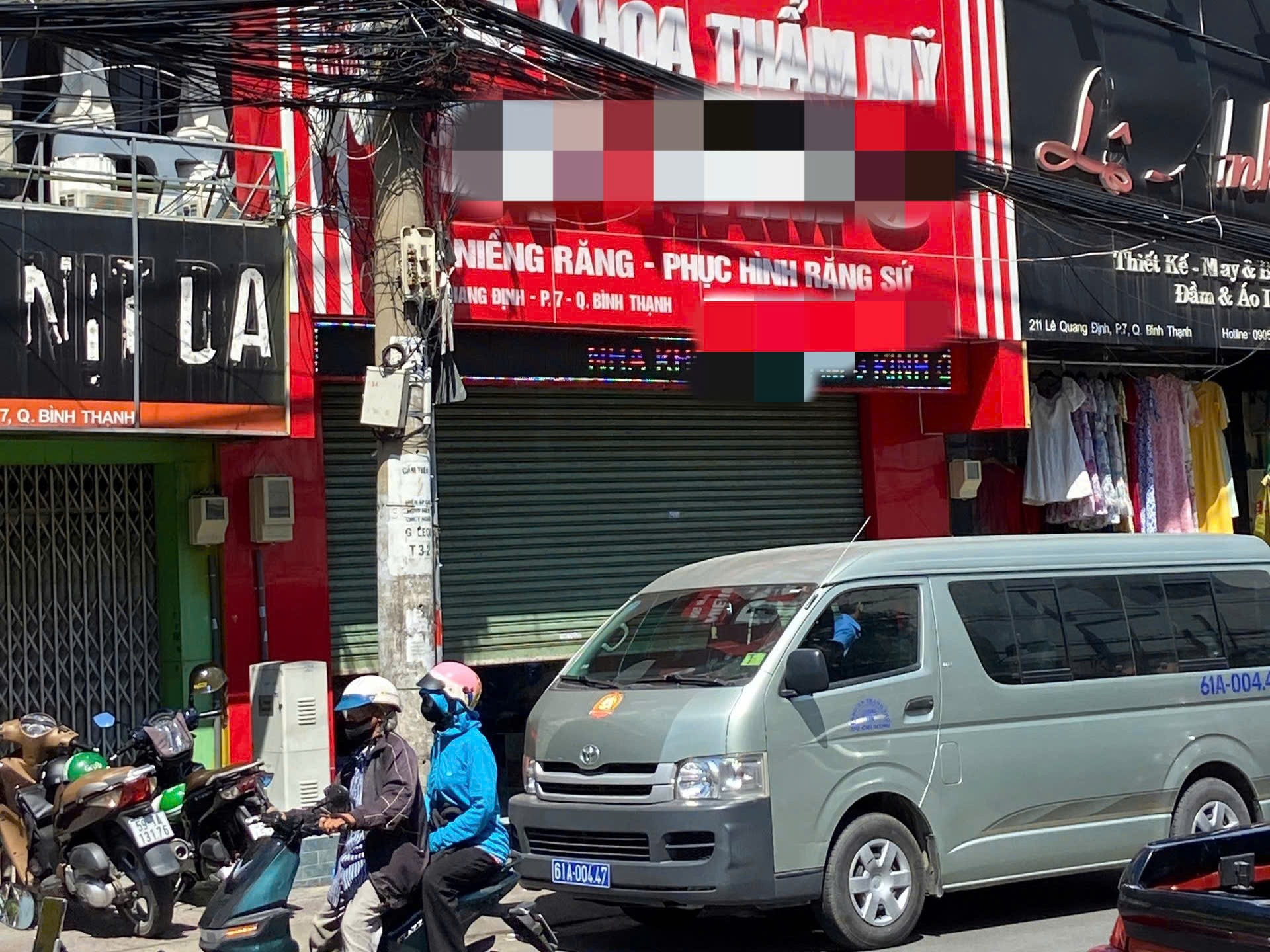 C&ocirc;ng an l&agrave;m việc tại loạt ph&ograve;ng kh&aacute;m nha khoa: Chủ hệ thống đang vướng tranh chấp ly h&ocirc;n 1.200 tỉ đồng - Ảnh 1.
