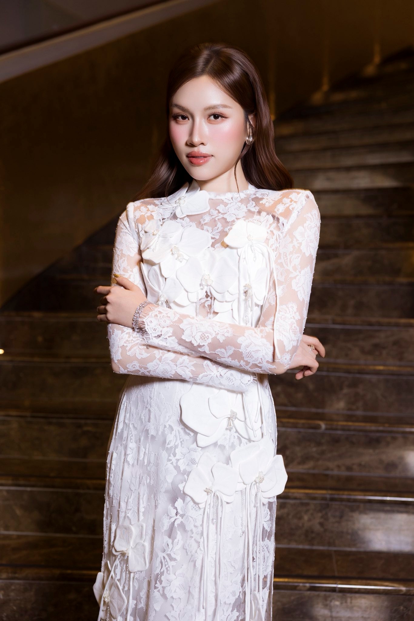 Mỹ nh&acirc;n Việt su&yacute;t bị bắt c&oacute;c ở nước ngo&agrave;i, nghe t&igrave;nh tiết ai cũng r&ugrave;ng m&igrave;nh- Ảnh 7.