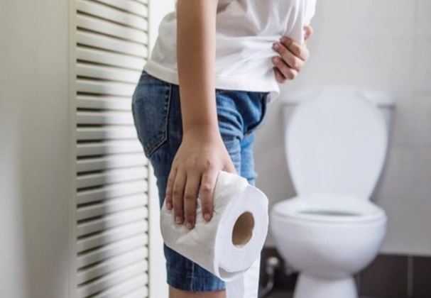 Bỏ qua dấu hiệu "lạ" suốt 1 năm, người đ&agrave;n &ocirc;ng 50 tuổi sốc khi biết mắc ung thư - Ảnh 2.