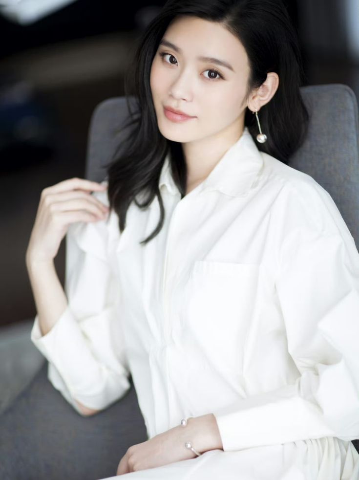 Mỹ nh&acirc;n showbiz l&agrave;m d&acirc;u gia tộc ngh&igrave;n tỷ: U40 vẫn đẹp xuất sắc, kh&ocirc;ng ai nghĩ c&ocirc; ấy l&agrave; mẹ 2 con - Ảnh 1.