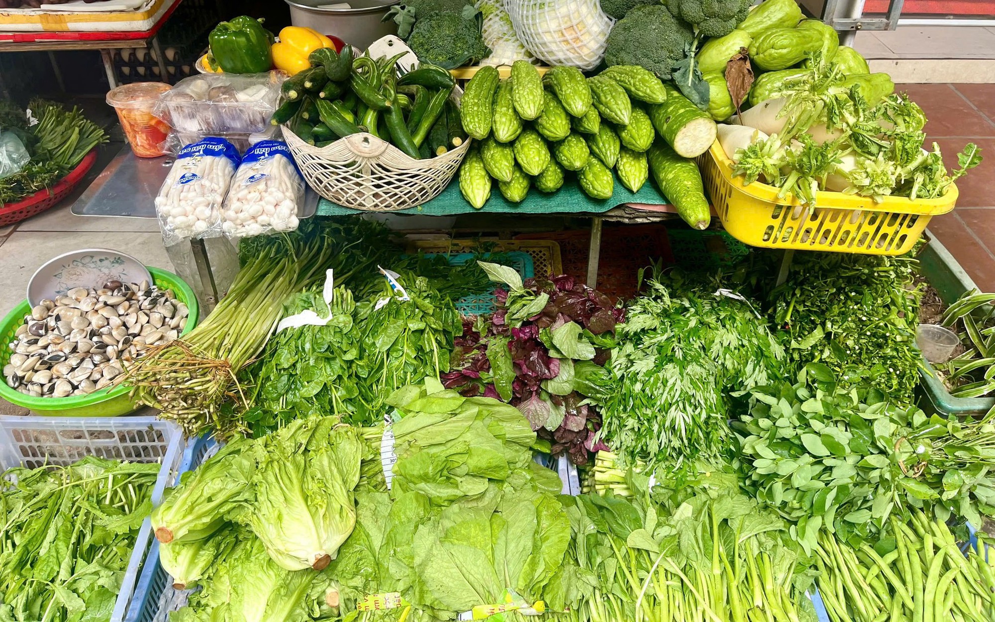 Đừng chỉ ăn quả, hoa loại c&acirc;y n&agrave;y được d&ugrave;ng l&agrave;m m&oacute;n ăn, vị thuốc "qu&yacute;" &iacute;t ai hay - Ảnh 2.