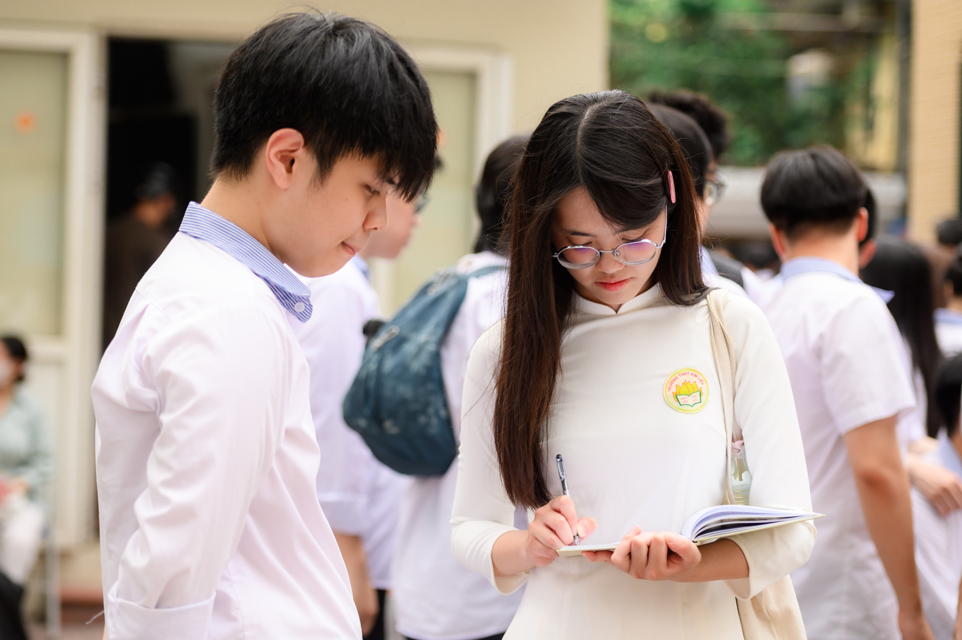 Nữ sinh Kim Li&ecirc;n rạng rỡ trong ng&agrave;y bế giảng 2026: Thanh xu&acirc;n đẹp nhất l&agrave; đ&acirc;y chứ đ&acirc;u!- Ảnh 11.
