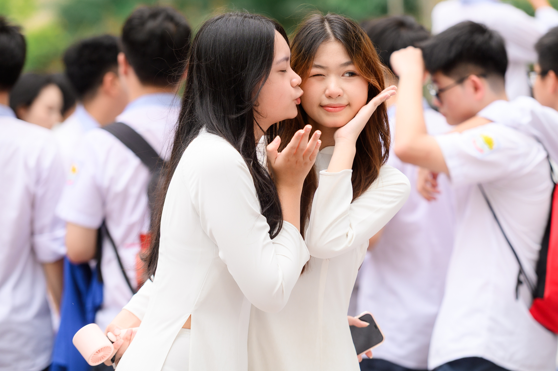 Nữ sinh Kim Li&ecirc;n rạng rỡ trong ng&agrave;y bế giảng 2026: Thanh xu&acirc;n đẹp nhất l&agrave; đ&acirc;y chứ đ&acirc;u!- Ảnh 19.