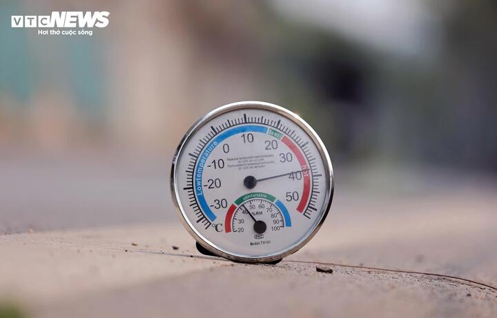 Miền Bắc v&agrave; miền Trung nắng n&oacute;ng đỉnh điểm trong 4 ng&agrave;y, cao nhất vượt 39&deg;C- Ảnh 1.